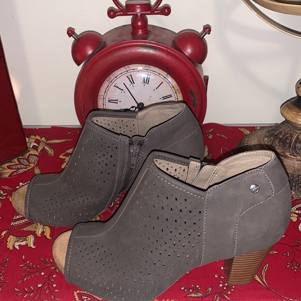 Giani‎ Bernini Angye Size 7.5.
